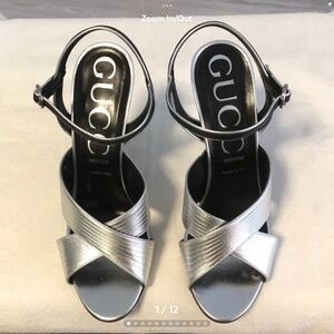 PRE-OWNED GUCCI WOMEN'S SILVER METALLIC LEATHER HEELS SANDALS